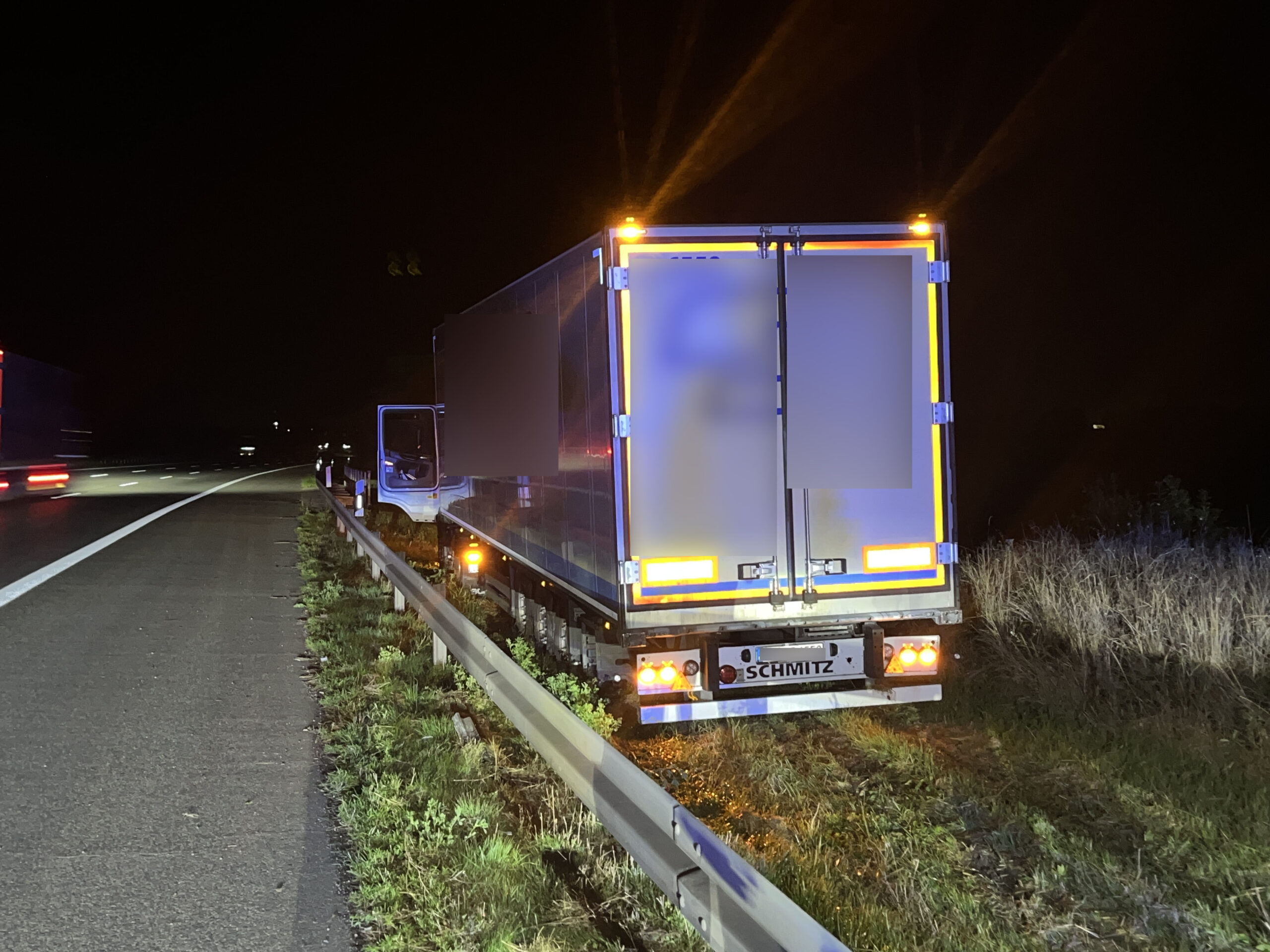 Stundenlange Sperrungen nach Lkw-Unfall