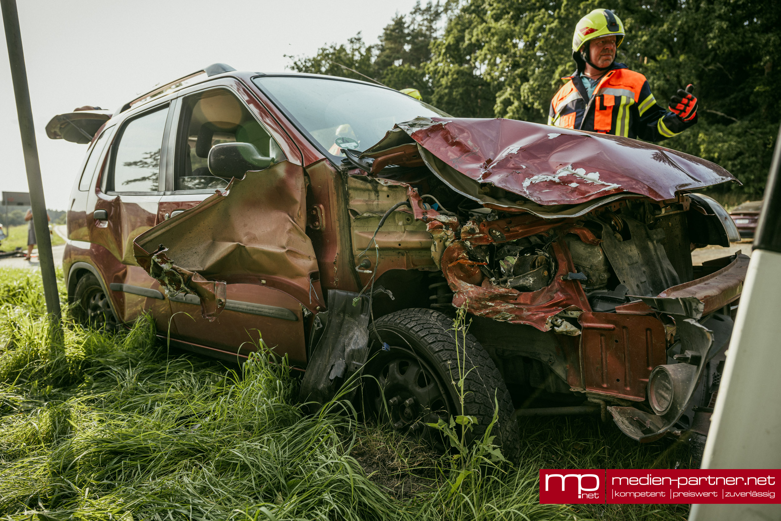 Vier Fahrzeuge in Unfall auf der L 1060 verwickelt