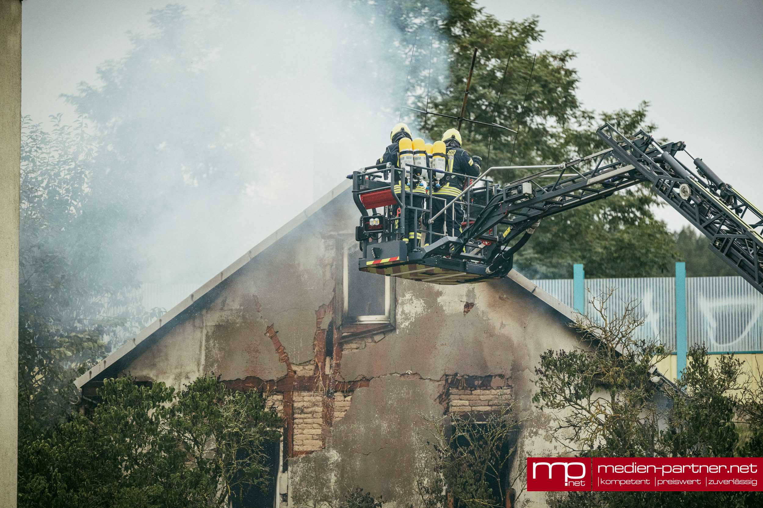 Großbrand in Rudolstadt: Leerstehendes Wohnhaus in Flammen