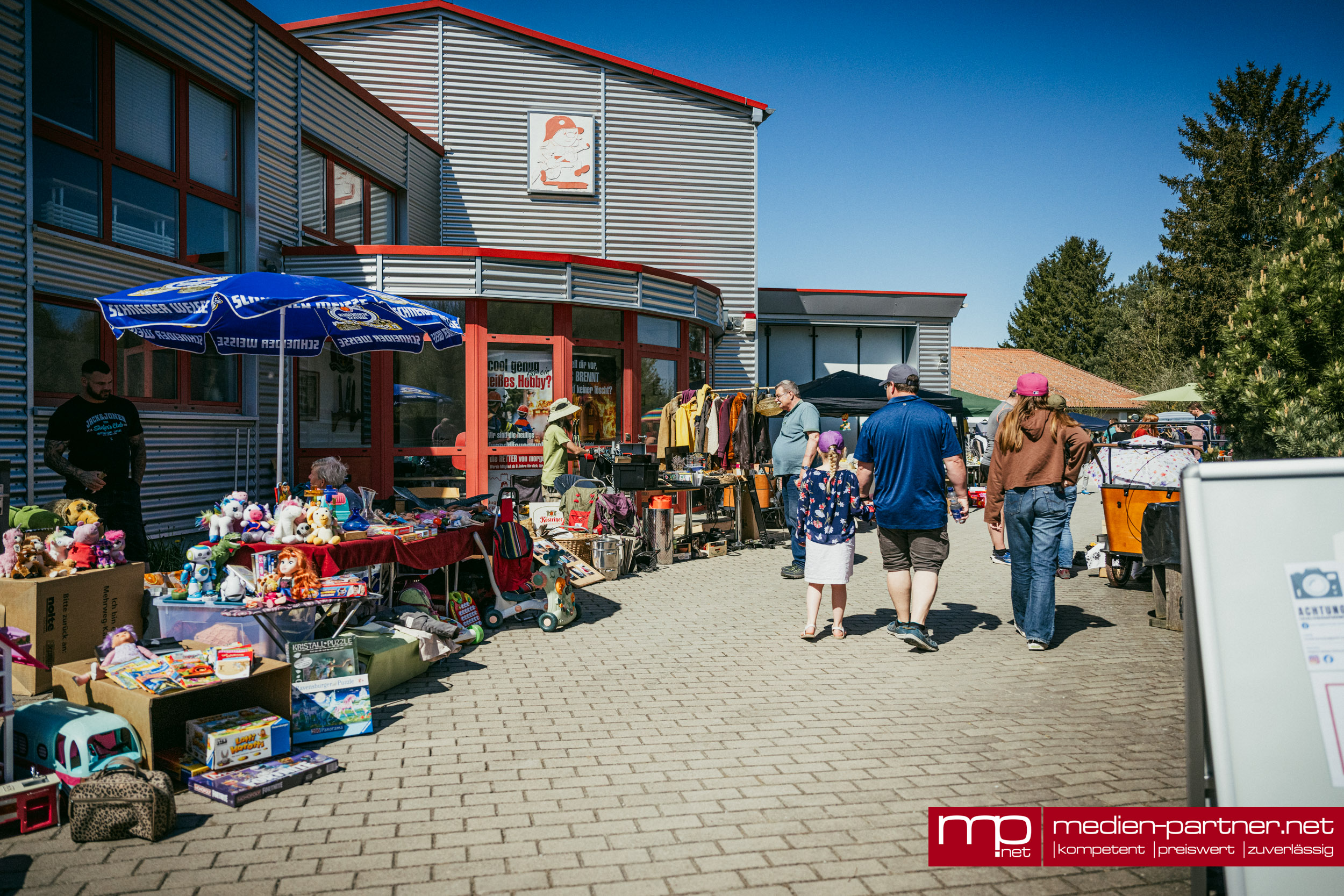 Flohmarkt-Premiere bei der Feuerwehr